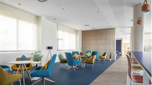 Rooms in Málaga - photo 10