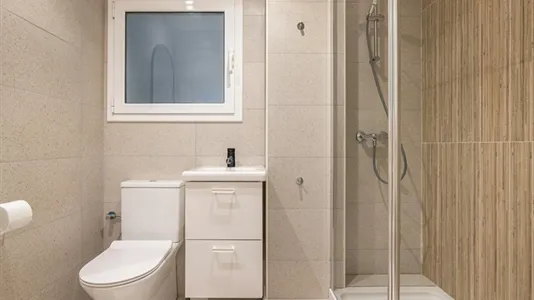 Rooms in Barcelona Eixample - photo 5