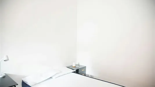 Rooms in Roma Municipio IX – EUR - photo 2