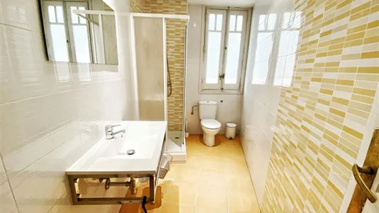 Rooms in Madrid Centro - photo 8