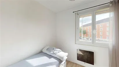 Room for rent in Dijon, Bourgogne-Franche-Comté