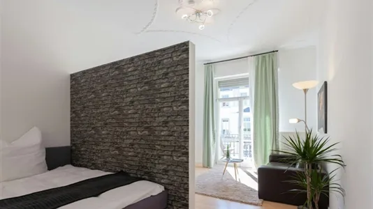 Apartments in Frankfurt Mitte-West - photo 2