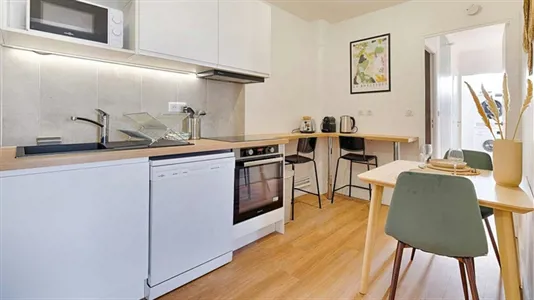 Rooms in Paris 15ème arrondissement - photo 2