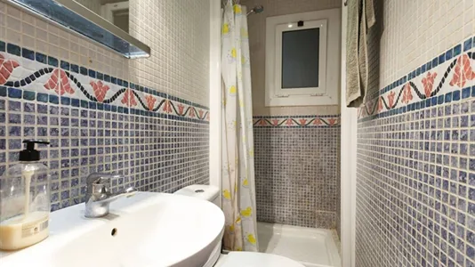 Rooms in Barcelona Sants-Montjuïc - photo 7