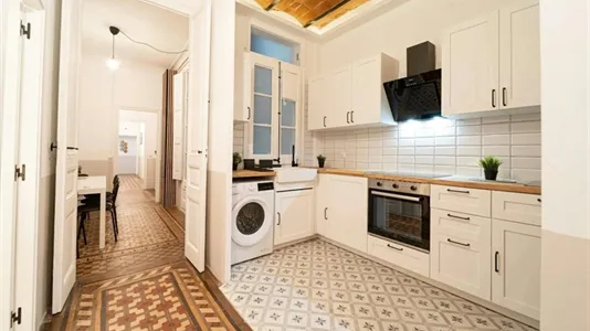 Rooms in Barcelona Eixample - photo 7