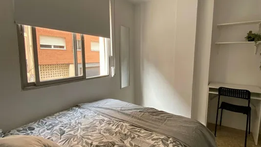 Rooms in Manises - photo 2