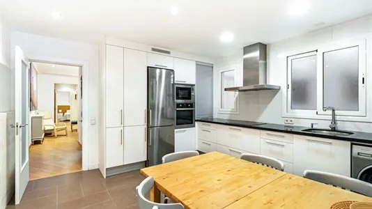 Rooms in Barcelona Ciutat Vella - photo 4