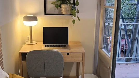 Rooms in Barcelona Eixample - photo 4