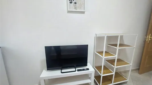 Rooms in Madrid Puente de Vallecas - photo 10