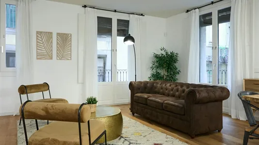 Apartments in Barcelona Ciutat Vella - photo 3