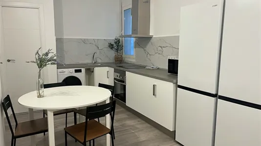 Rooms in Madrid Retiro - photo 10