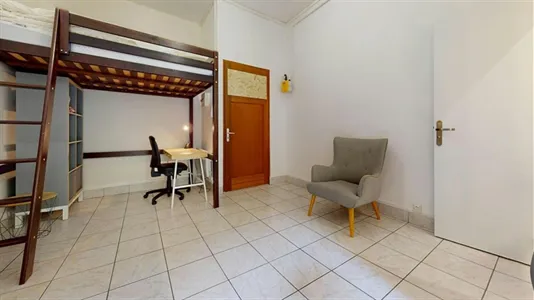 Apartments in Saint-Étienne - photo 3