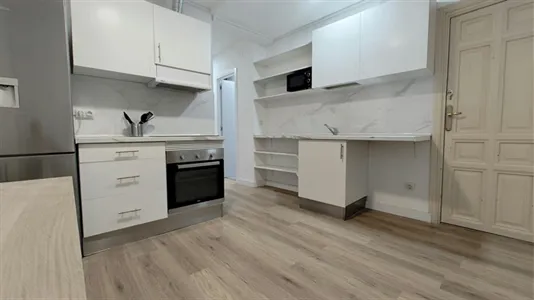 Rooms in Madrid Chamberí - photo 9