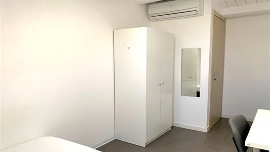 Rooms in Roma Municipio VI – Roma Delle Torri - photo 5