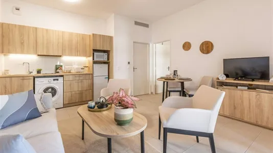 Apartments in Grasse - photo 2