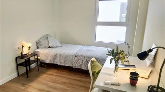 Rooms in Alfara del Patriarca - photo 7