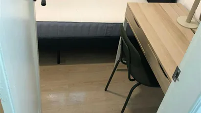 Room for rent in Barcelona Horta-Guinardó, Barcelona