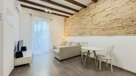Apartments in Barcelona Ciutat Vella - photo 3