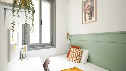 Rooms in Madrid Centro - photo 4