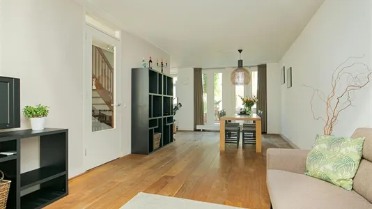 Apartments in Location is not specified - photo 9