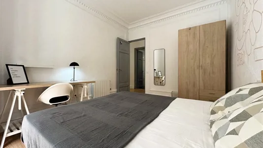 Rooms in Barcelona Ciutat Vella - photo 3