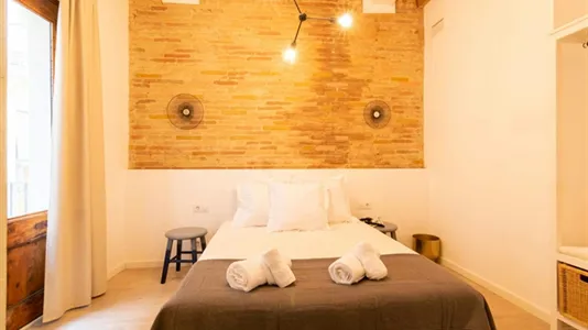 Apartments in Barcelona Ciutat Vella - photo 6