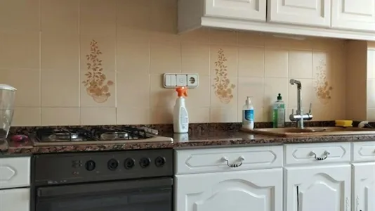 Rooms in Valencia Extramurs - photo 8