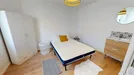 Room for rent, Bordeaux, Nouvelle-Aquitaine, &lt;span class=&quot;blurred street&quot; onclick=&quot;ProcessAdRequest(9799670)&quot;&gt;&lt;span class=&quot;hint&quot;&gt;See streetname&lt;/span&gt;[xxxxxxxxxxxxx]&lt;/span&gt;