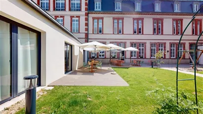 Apartment for rent in Chartres, Centre-Val de Loire