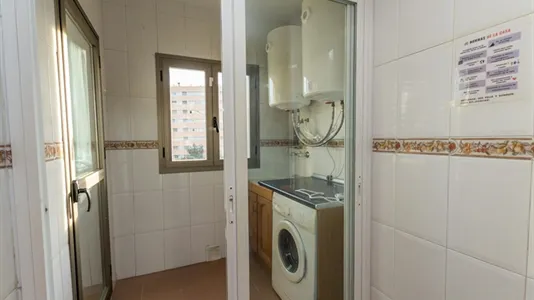 Rooms in Málaga - photo 10