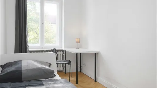 Rooms in Berlin Charlottenburg-Wilmersdorf - photo 2
