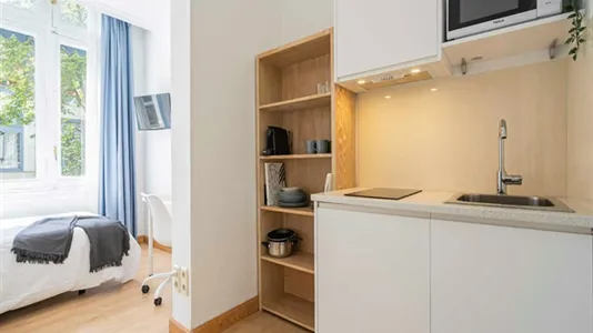 Rooms in Madrid Centro - photo 7