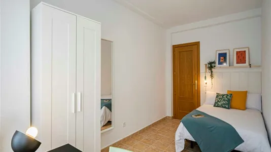Rooms in Madrid Tetuán - photo 9