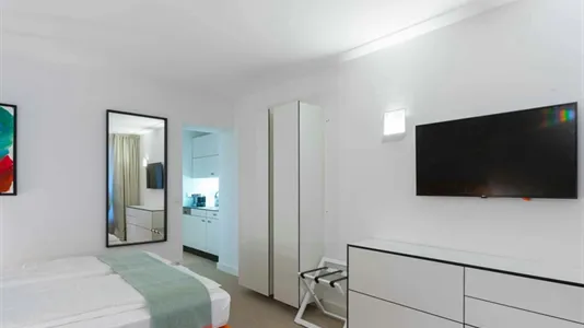 Apartments in Frankfurt Süd - photo 3