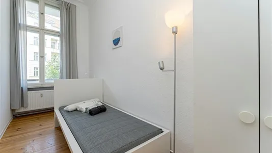 Rooms in Berlin Friedrichshain-Kreuzberg - photo 7