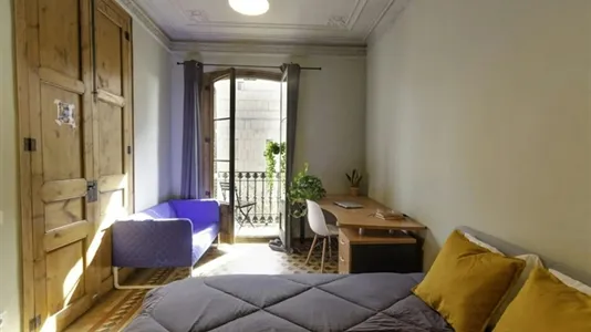 Rooms in Barcelona Eixample - photo 3