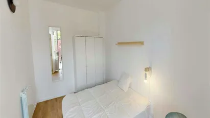 Room for rent in Boulogne-Billancourt, Île-de-France