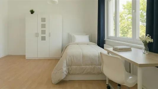 Rooms in Berlin Neukölln - photo 2