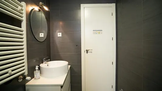 Rooms in Madrid Centro - photo 10