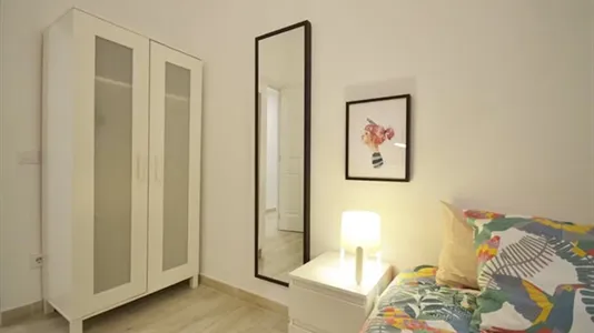 Rooms in Madrid Chamberí - photo 4