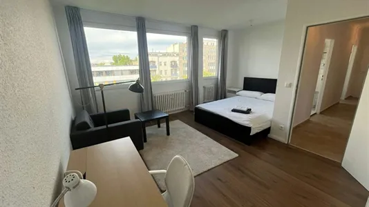 Apartments in Berlin Charlottenburg-Wilmersdorf - photo 1