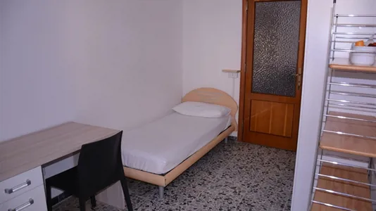 Rooms in Cagliari - photo 1