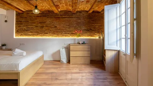 Apartments in Barcelona Ciutat Vella - photo 4