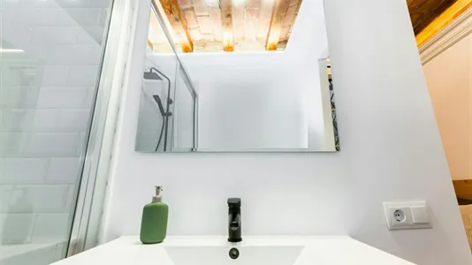 Rooms in Barcelona Eixample - photo 9