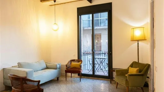 Rooms in Barcelona Ciutat Vella - photo 7