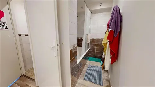 Rooms in Lyon - photo 9