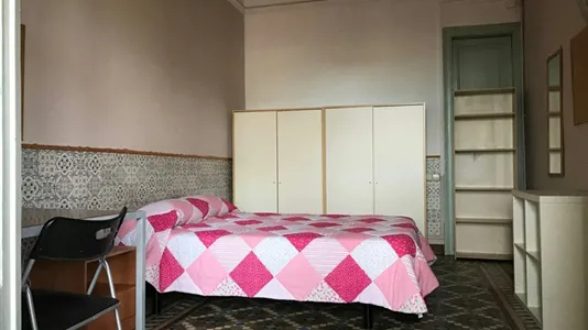 Rooms in Barcelona Eixample - photo 2