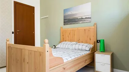 Room for rent in Milano Zona 4 - Vittoria, Forlanini, Milan