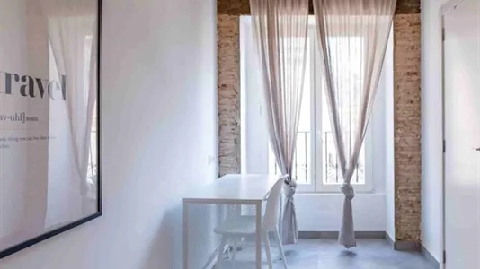 Rooms in Valencia Ciutat Vella - photo 9