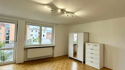 Rooms in Augsburg - photo 2